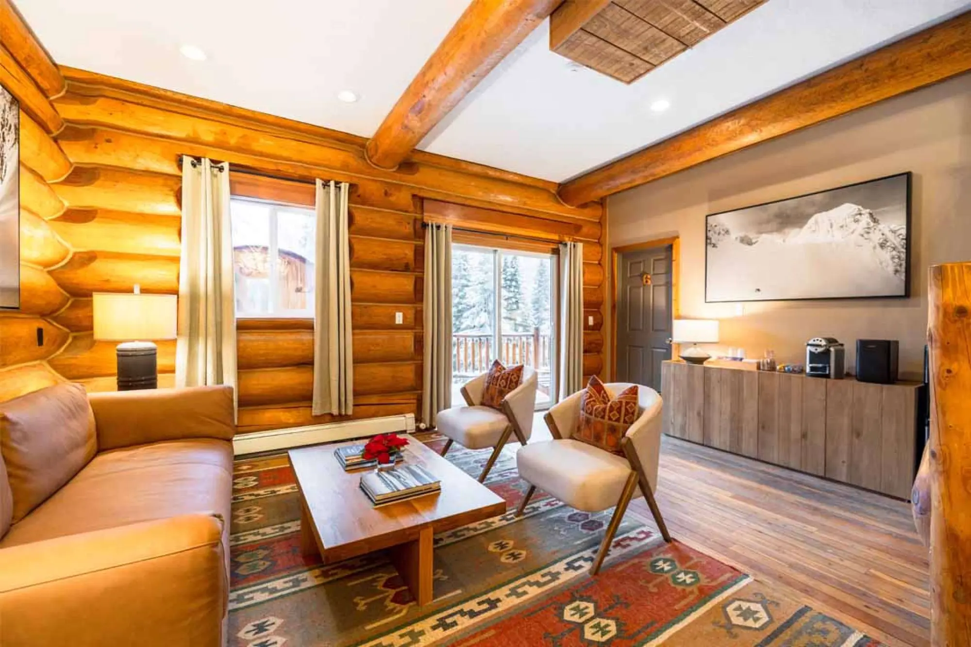 Red Eagle · The sitting room
