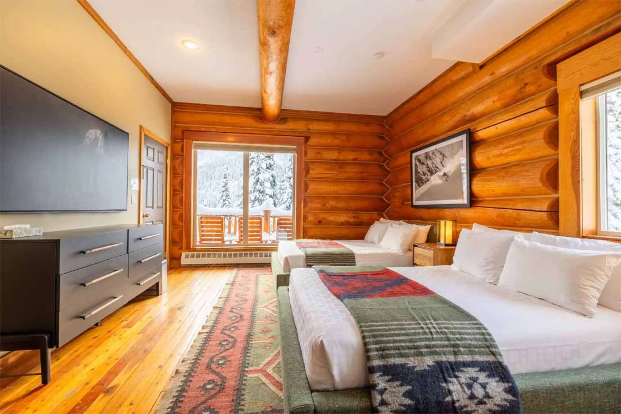 Red Eagle Lodge guest room